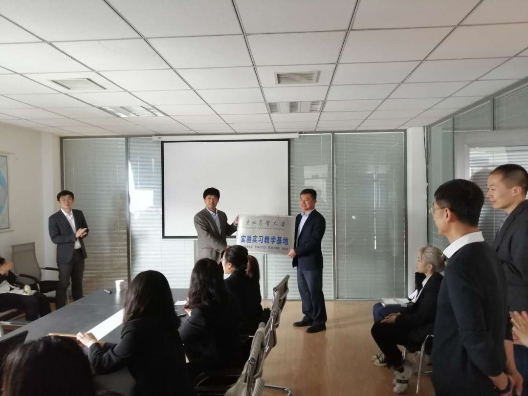 1557886698401053918.jpg 14.jpg