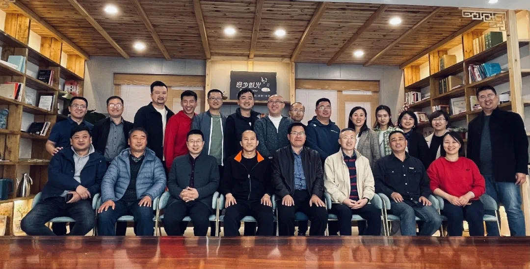 1619577038394060625.jpg ee57b1fb0b0dca4c5ec63680bb28fcb.jpg