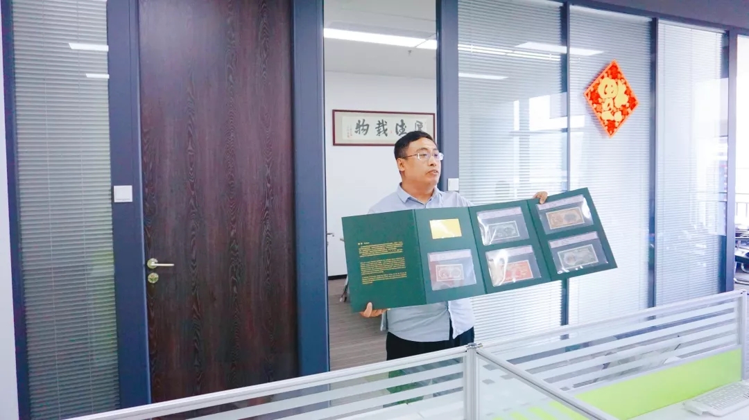 1558402366563001745.jpg 2.webp.jpg